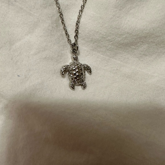 Turtle necklace - Picture 2 of 2
